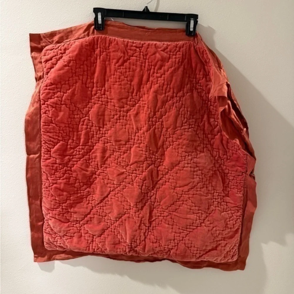 Pottery Barn Cotton Silk Blend Quilted‎ Square Pillow Sham in Red